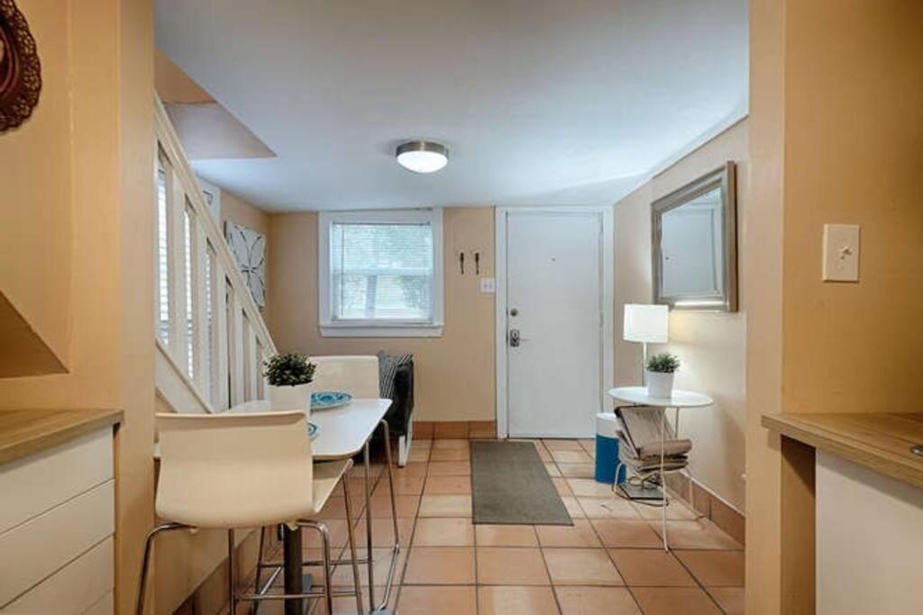 Centrally Located Cozy Tiny Loft, Near Acl, Sxsw, Zilker, 6Th Street Austin Exterior foto