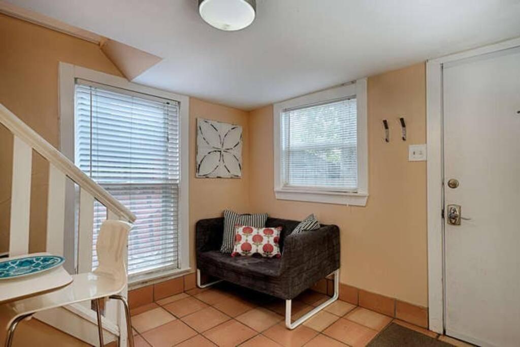 Centrally Located Cozy Tiny Loft, Near Acl, Sxsw, Zilker, 6Th Street Austin Exterior foto